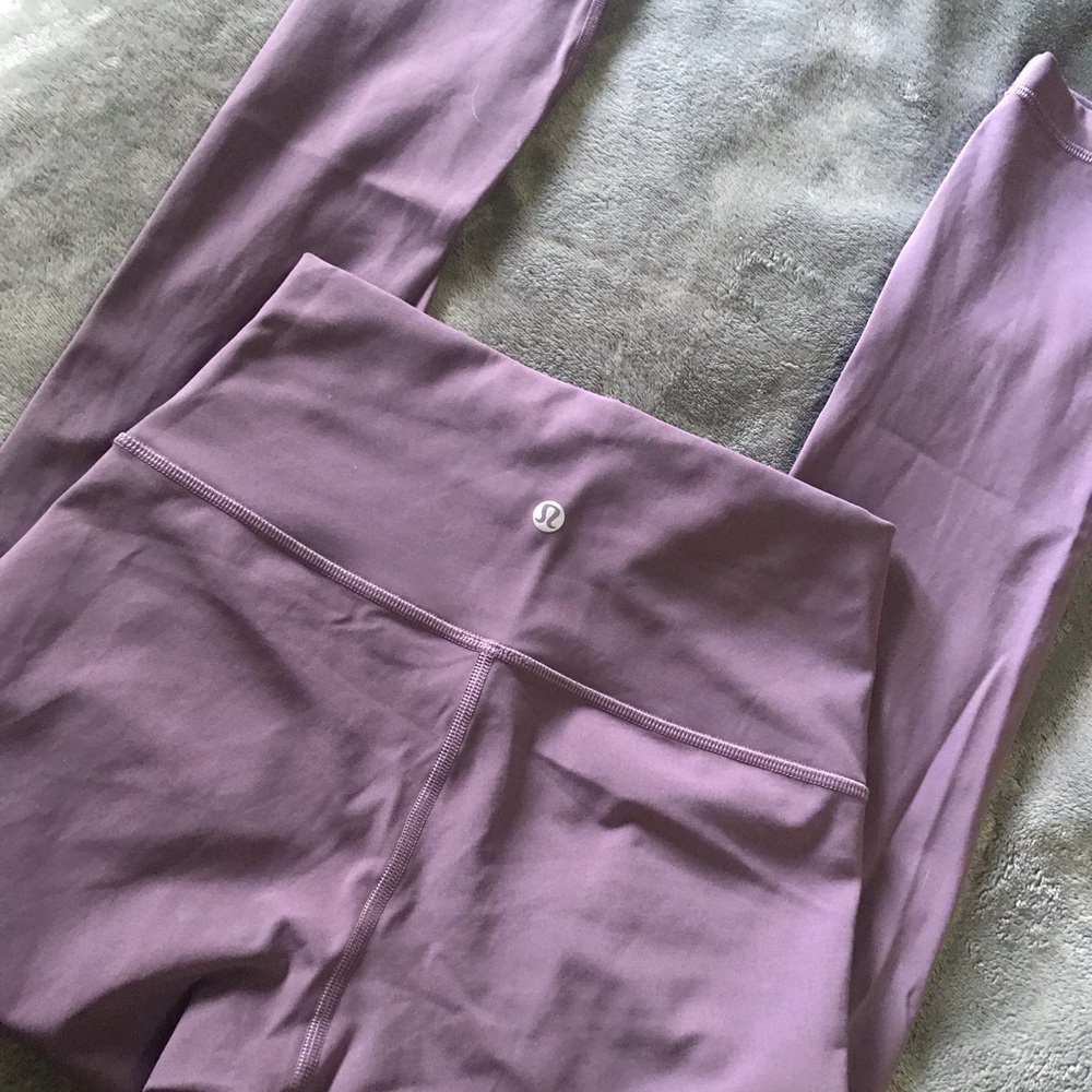 Lululemon Wunder Under 7/8 size 4 Dusty lavender!